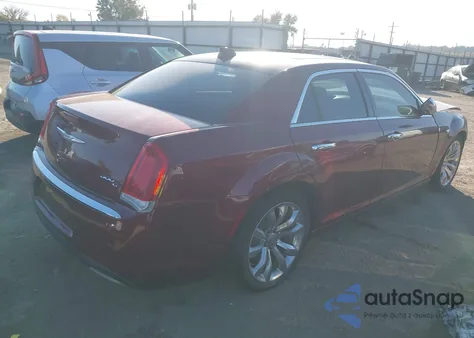 2017 Chrysler 300C z USA, uszkodzony, nr VIN 2C3CCAET9HH616868